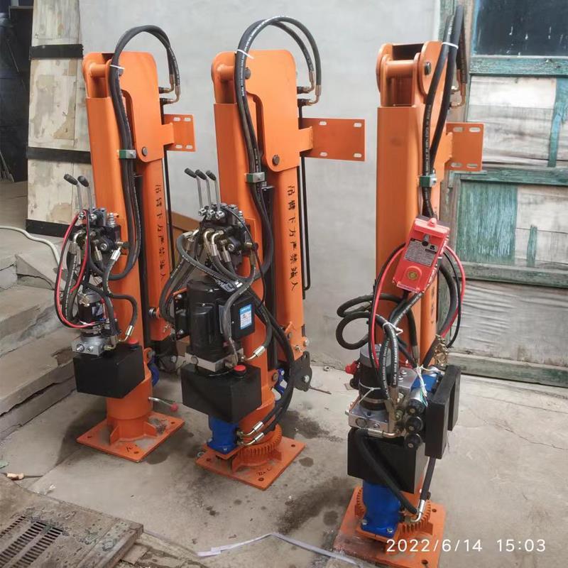 宁阳县重汽蓝牌随车吊 3.2吨 国六动力强 液压驱动 农用自卸起重机